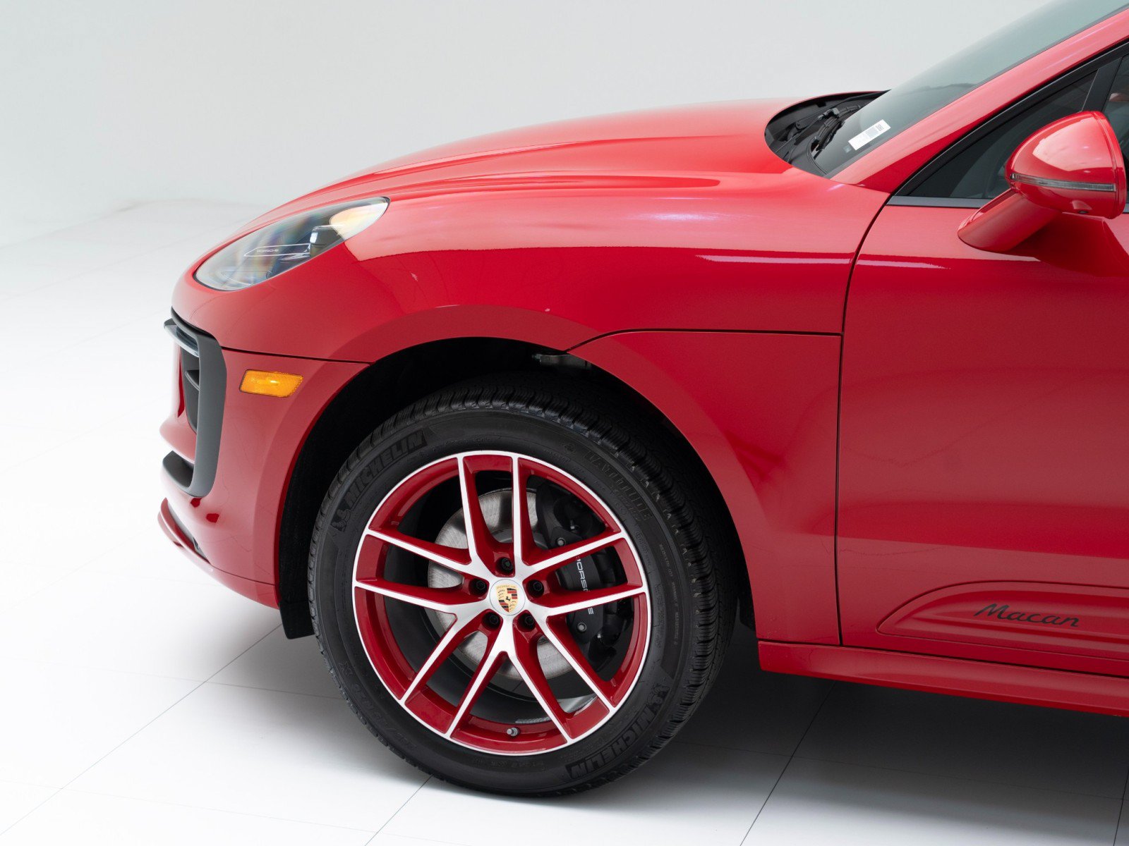 Certified 2026 Porsche Macan AWD/4WD image 11