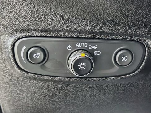 Used 2018 Chevrolet Equinox Premier AWD/4WD image 11