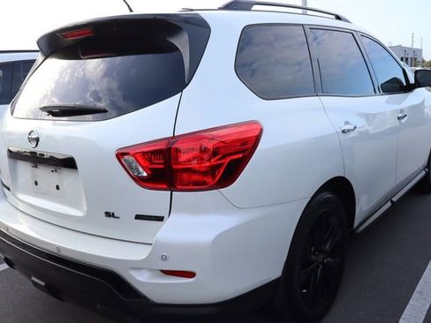 Used 2018 Nissan Pathfinder SL w/ Midnight Edition Package image 2
