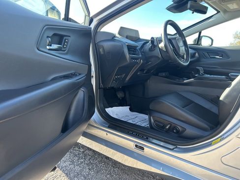 Used 2024 Toyota Prius Limited image 10