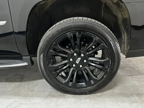 Used 2019 Cadillac Escalade ESV Luxury AWD/4WD image 66