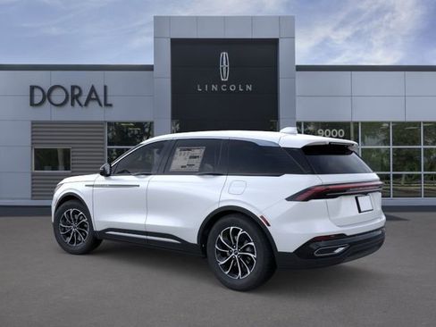 New 2026 Lincoln Nautilus Premier AWD/4WD image 4
