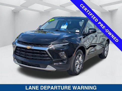 Used 2025 Chevrolet Blazer LT FWD image 8