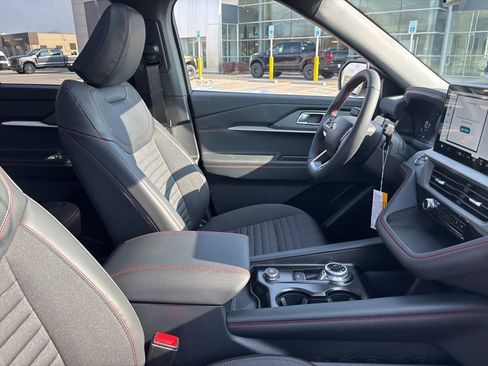 New 2026 Ford Explorer ST-Line w/ ST-Line Street Pack AWD/4WD image 17