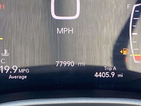 Used 2023 Chrysler Pacifica Touring-L FWD image 65