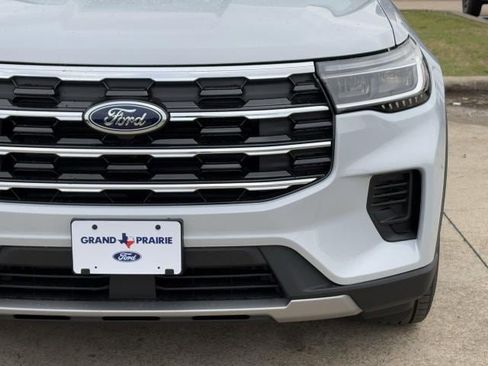 New 2026 Ford Explorer Active RWD image 36