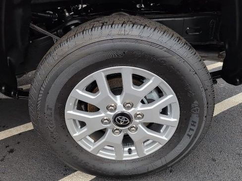 New 2025 Toyota Tacoma SR image 11