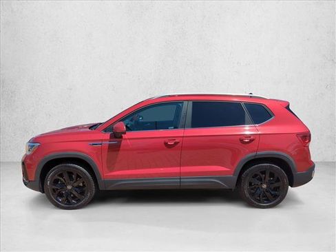 Used 2022 Volkswagen Taos SEL w/ Panoramic Sunroof Package FWD image 14