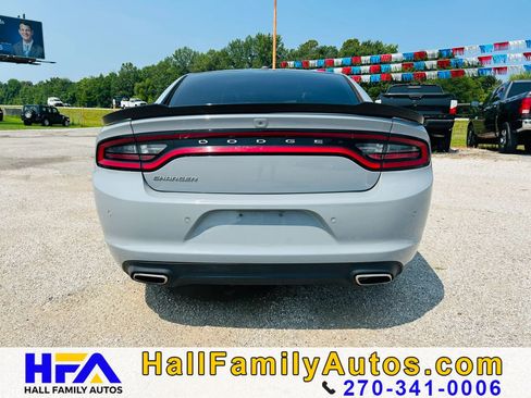 Used 2021 Dodge Charger SXT w/ Leather Interior Group RWD image 4