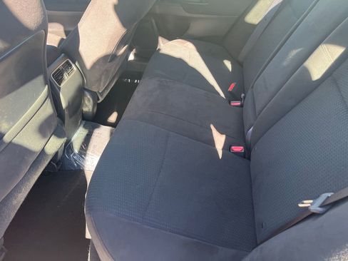 Used 2014 Nissan Altima 2.5 SV w/ Convenience Package image 16