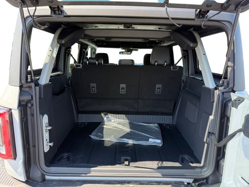 New 2026 Ford Bronco Badlands w/ Sasquatch Package AWD/4WD image 17