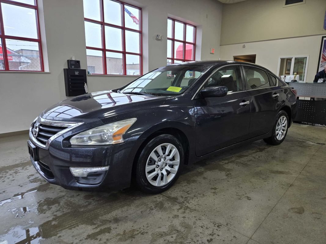 Used 2015 Nissan Altima 2.5 S w/ Power Driver Seat Package FWD image 2