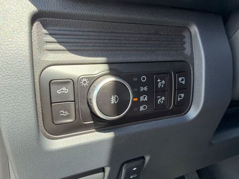 New 2026 Ford F250 Platinum w/ Tremor Off-Road Package AWD/4WD image 24