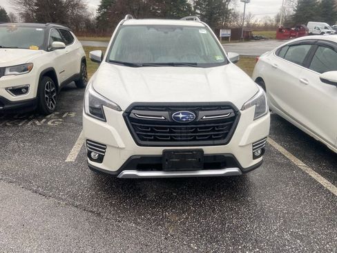 Used 2024 Subaru Forester Touring image 2