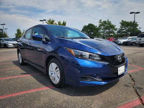 Used 2025 Nissan Leaf S FWD image 8