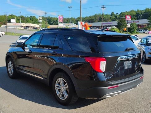 Used 2024 Ford Explorer XLT w/ Equipment Group 202A RWD image 7