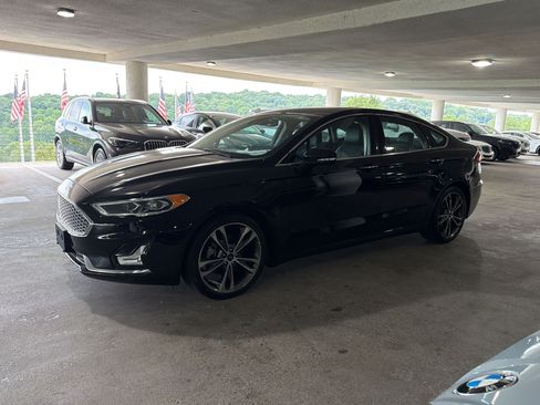 Used 2020 Ford Fusion Titanium FWD image 10