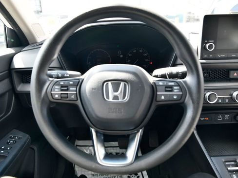 Used 2023 Honda CR-V EX image 13