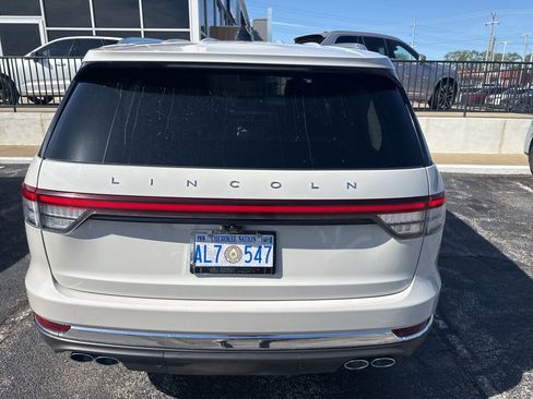 Used 2025 Lincoln Aviator AWD w/ Equipment Group 101A image 3