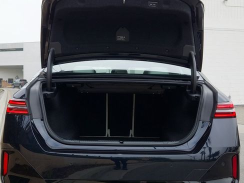 Used 2025 BMW 530i w/ M Sport Package image 22