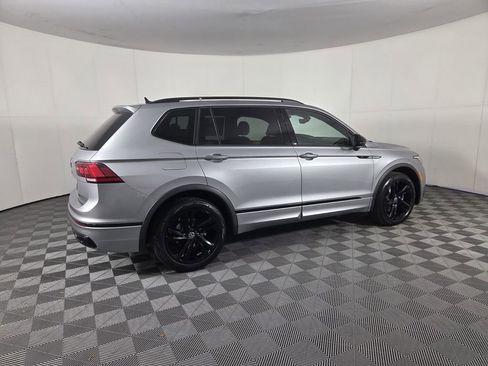 Used 2023 Volkswagen Tiguan SE R-Line FWD image 5
