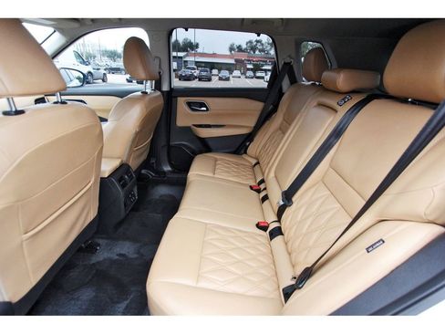 Used 2023 Nissan Rogue Platinum w/ Platinum Premium Package image 14