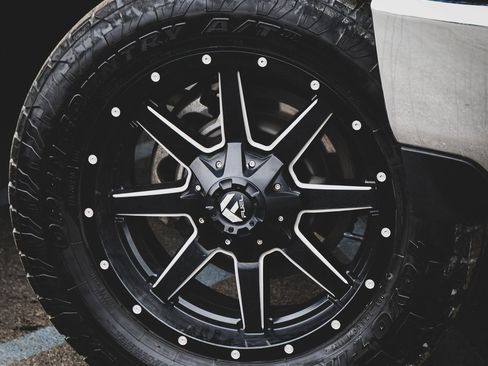 Used 2022 Chevrolet Silverado 2500 LT w/ Convenience Package image 33