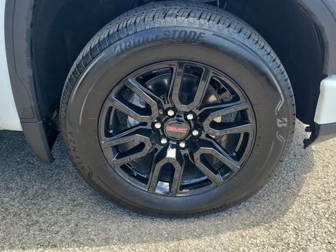 Used 2025 GMC Sierra 1500 Elevation AWD/4WD image 5