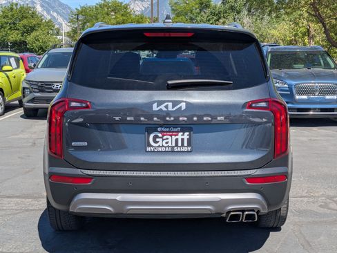 Used 2022 Kia Telluride S AWD/4WD image 5