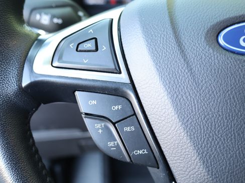 Used 2024 Ford Edge SEL AWD/4WD image 25