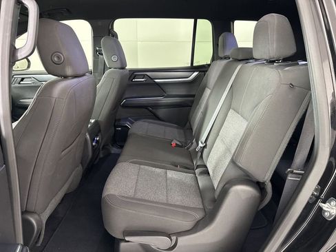 Used 2025 GMC Acadia Elevation image 19