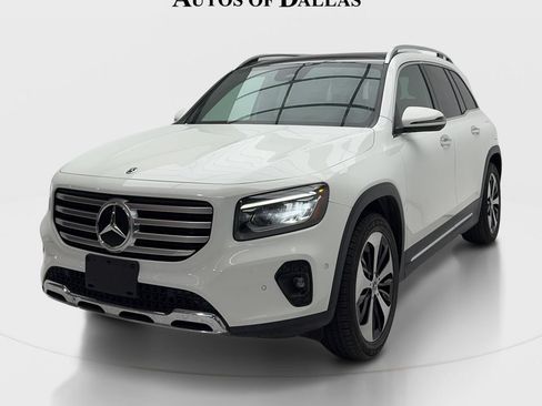 Used 2025 Mercedes-Benz GLB 250 4MATIC image 4
