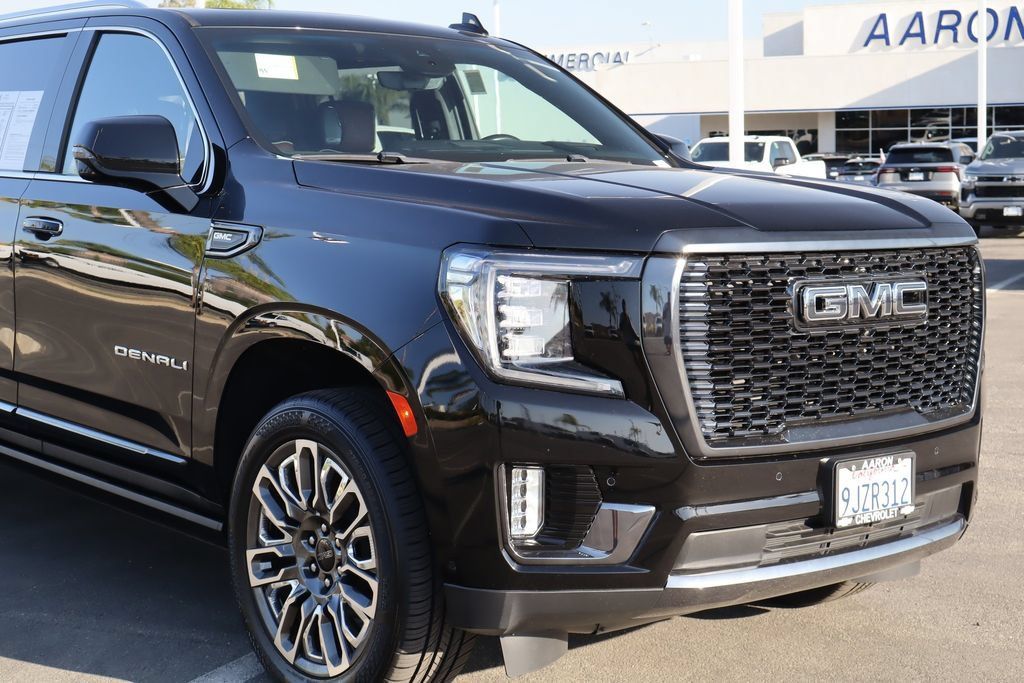 Used 2024 GMC Yukon XL Denali Ultimate AWD/4WD image 9