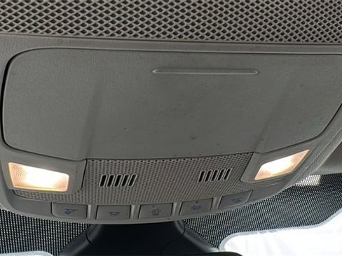 Used 2024 Ford Edge SE image 30