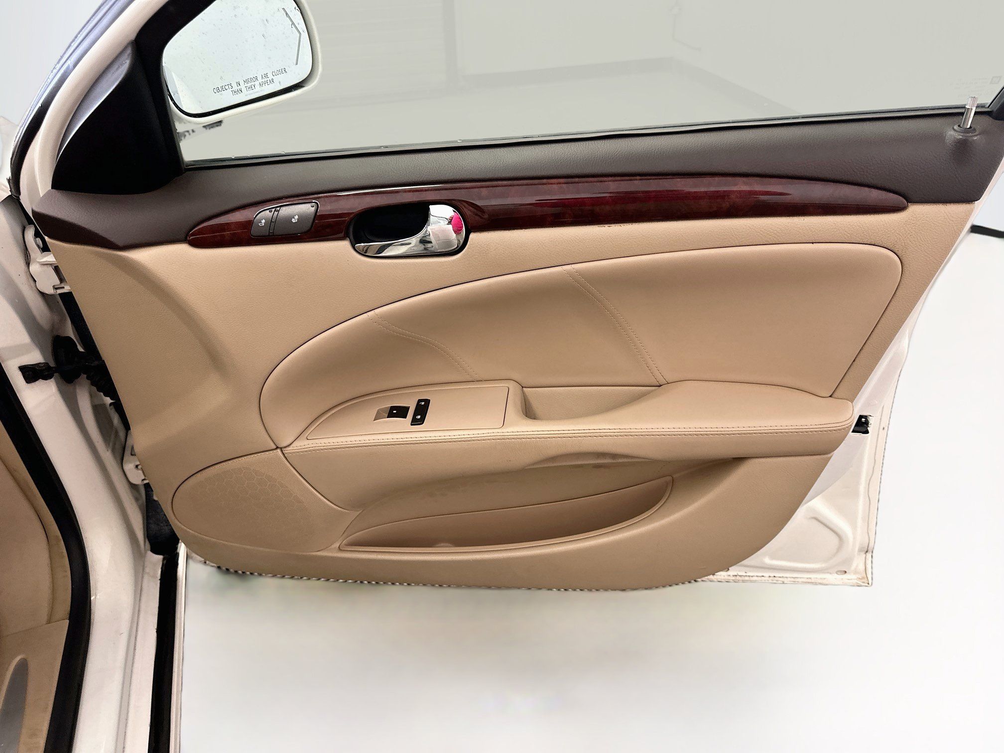 Used 2010 Buick Lucerne CXL w/ Driver Confidence Package FWD image 31