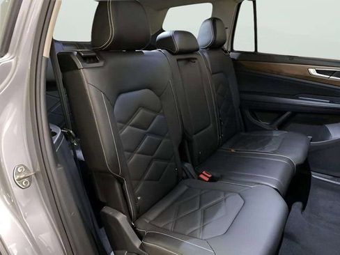 Used 2024 Volkswagen Atlas SE AWD/4WD image 58