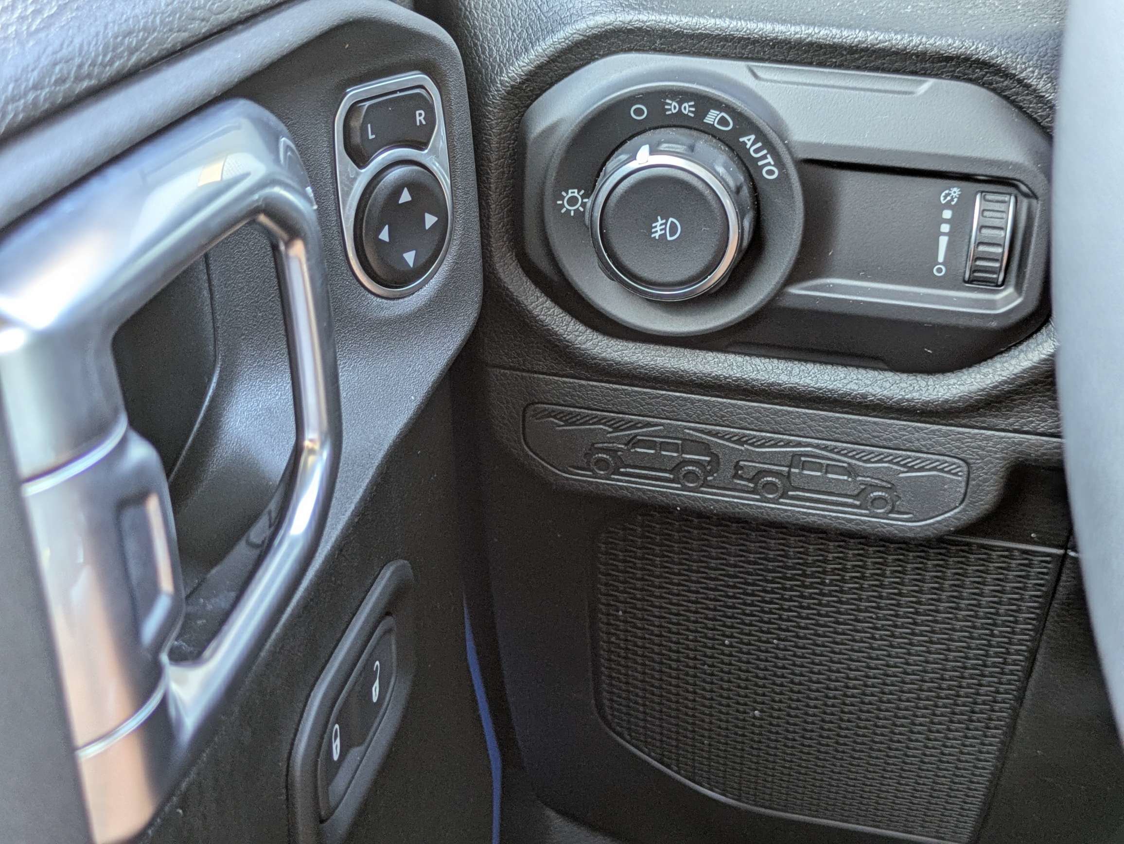 Used 2024 Jeep Wrangler Unlimited Sport AWD/4WD image 34