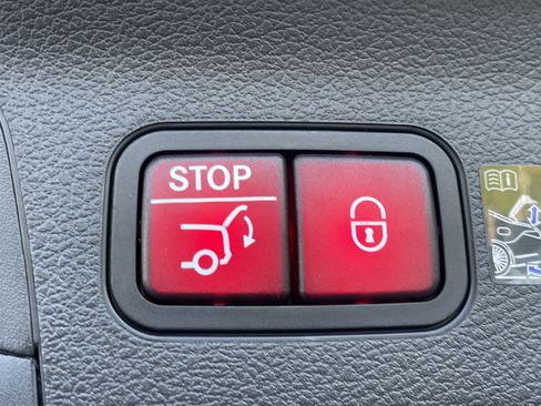 New 2026 Mercedes-Benz GLS 450 4MATIC image 12