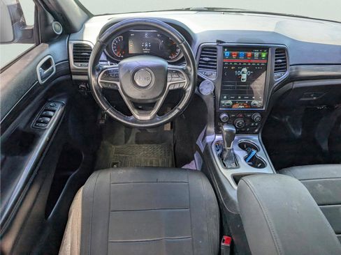 Used 2022 Jeep Grand Cherokee Laredo RWD image 26