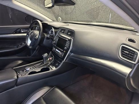 Used 2022 Nissan Maxima SV w/ Floor Mat Group FWD image 15