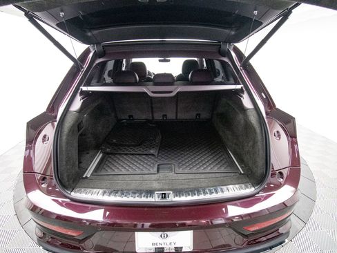 Used 2021 Bentley Bentayga AWD/4WD image 39