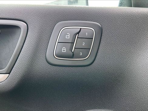 Used 2024 Ford Escape Platinum AWD/4WD image 35