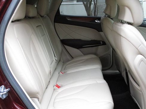 Used 2017 Lincoln MKC Select w/ Select Plus Package image 13