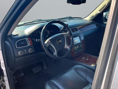 Used 2014 Chevrolet Tahoe LTZ AWD/4WD image 21