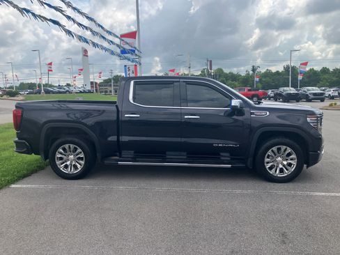 Used 2024 GMC Sierra 1500 Denali w/ Technology Package AWD/4WD image 8