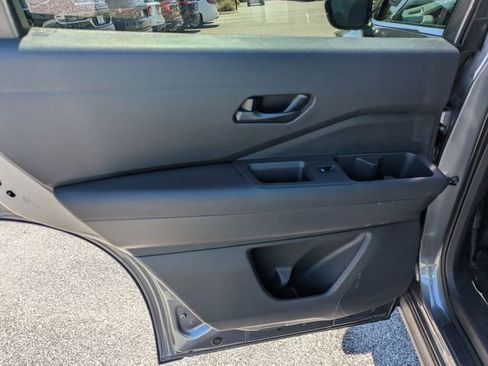 Used 2025 Nissan Pathfinder SV AWD/4WD image 22