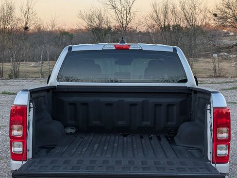 Used 2019 Ford Ranger XL w/ Equipment Group 101A Mid image 9