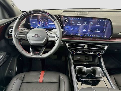 New 2026 Chevrolet Traverse RS w/ LPO, Floor Liner Package AWD/4WD image 23