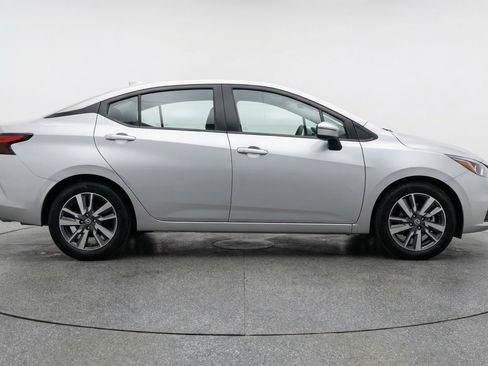 Used 2025 Nissan Versa SV FWD image 11