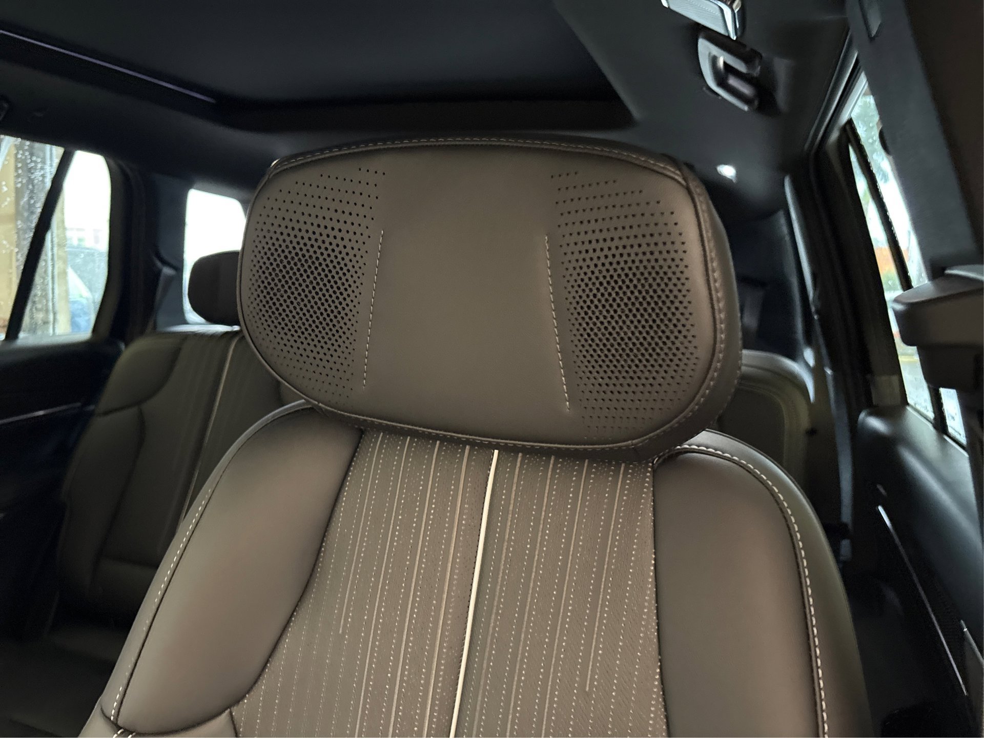 New 2027 Cadillac Vistiq Sport AWD/4WD image 28